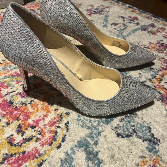Jessica Simpson Silver Rhinestone stiletto pumps - Picture 2 of 8